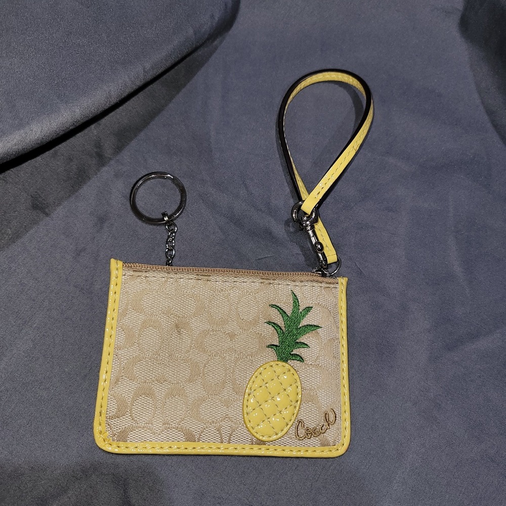 NICE Coach Khaki Signature C Pineapple Applique Skinny Coin Purse Wristlet RARE!